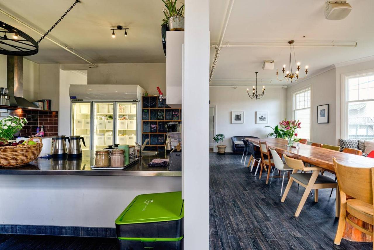 The Dwellington Hostel Kültér fotó