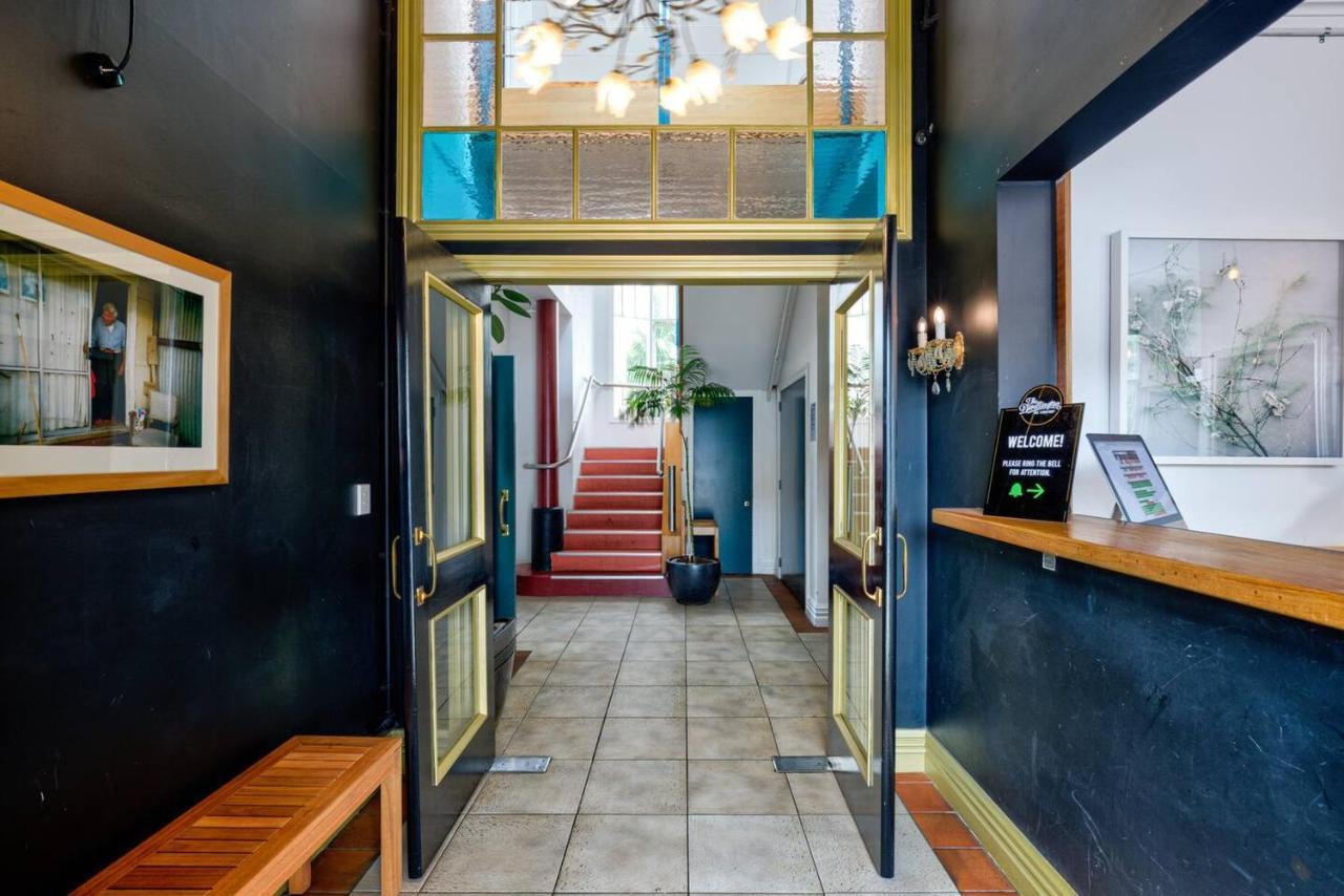 The Dwellington Hostel Kültér fotó